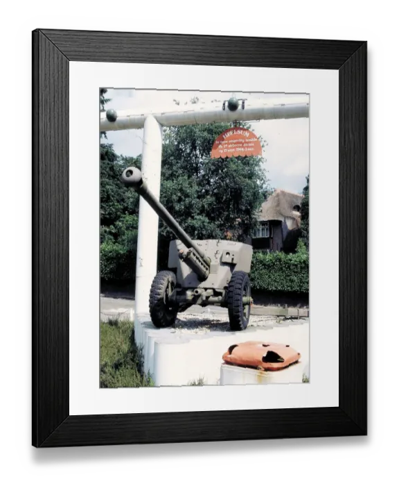 Framed Print : Heelsum Airborne Memorial, Market Garden, Holland Framed Print : Heelsum Airborne Memorial, Market Garden, Holland