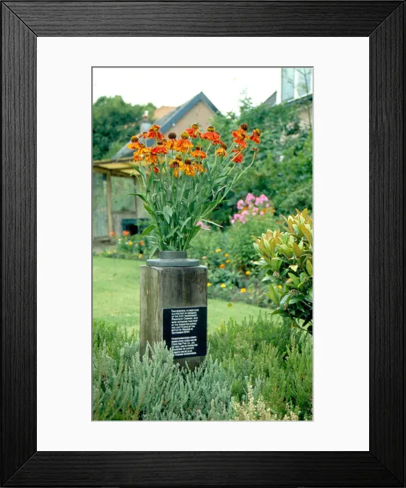 Framed Print : 21st Independent Para Coy Memorial, Oosterbeek Framed Print : 21st Independent Para Coy Memorial, Oosterbeek