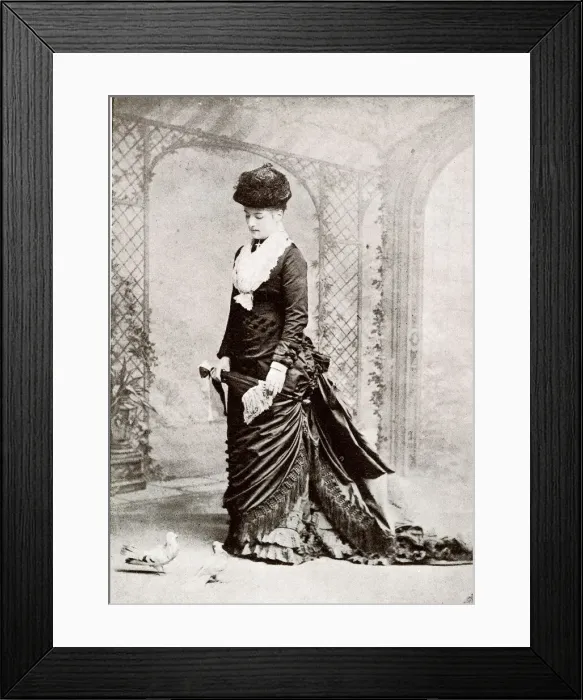 Framed Print : Studio portrait, woman wearing the latest fashion Framed Print : Studio portrait, woman wearing the latest fashion