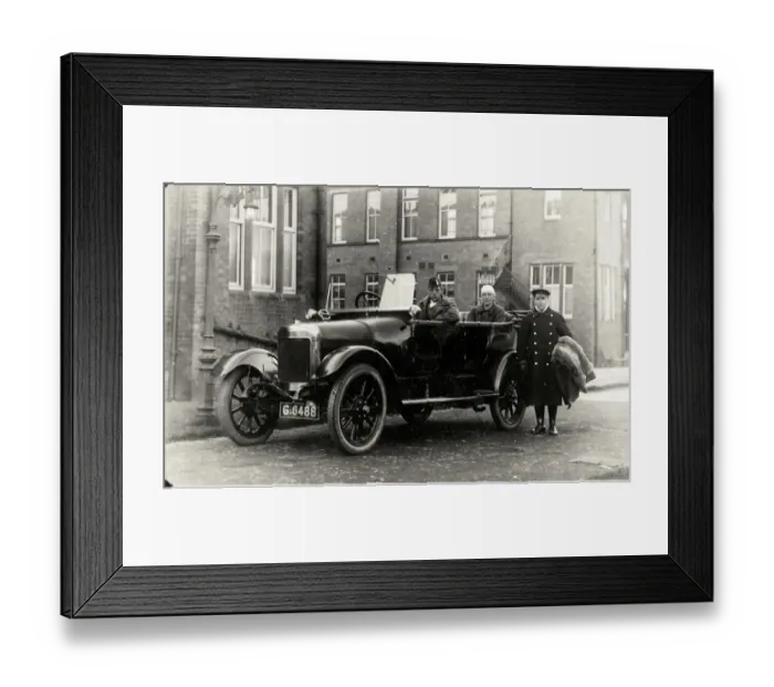 Framed Print : Soldiers with vintage car, Blanefield, Scotland, WW1 Framed Print : Soldiers with vintage car, Blanefield, Scotland, WW1