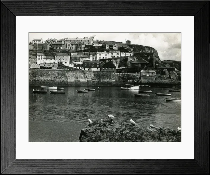 Framed Print : View of Mevagissey Harbour, Cornwall Framed Print : View of Mevagissey Harbour, Cornwall