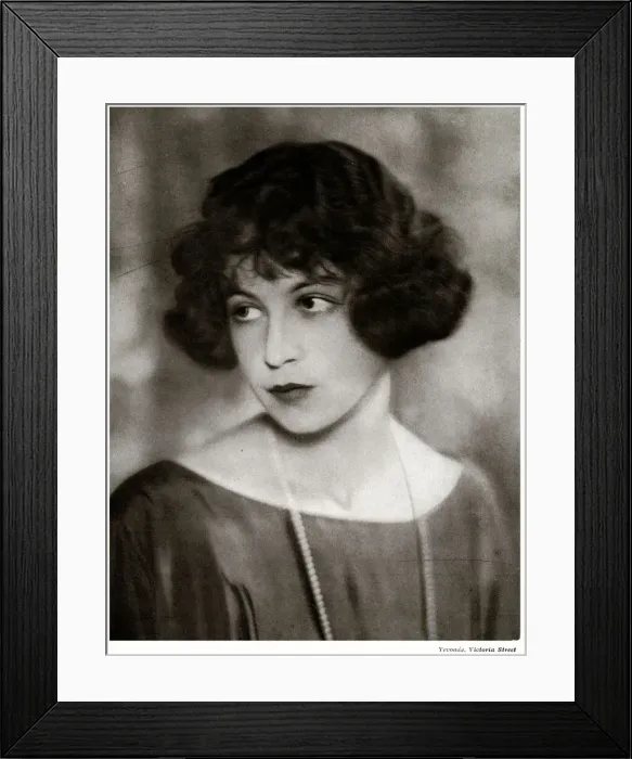 Framed Print : Mrs Marcellus Thomson Framed Print : Mrs Marcellus Thomson