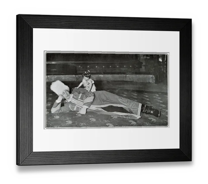 Framed Print : Machnow the Giant & Madame Chiquita, London Hippodrome Framed Print : Machnow the Giant & Madame Chiquita, London Hippodrome