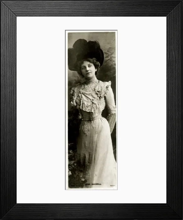 Framed Print : Lena Ashwell, British actress and theatre manager Framed Print : Lena Ashwell, British actress and theatre manager
