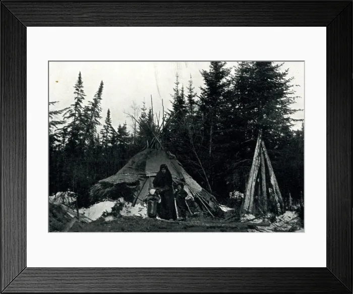 Framed Print : Native American Indian mother with children Framed Print : Native American Indian mother with children