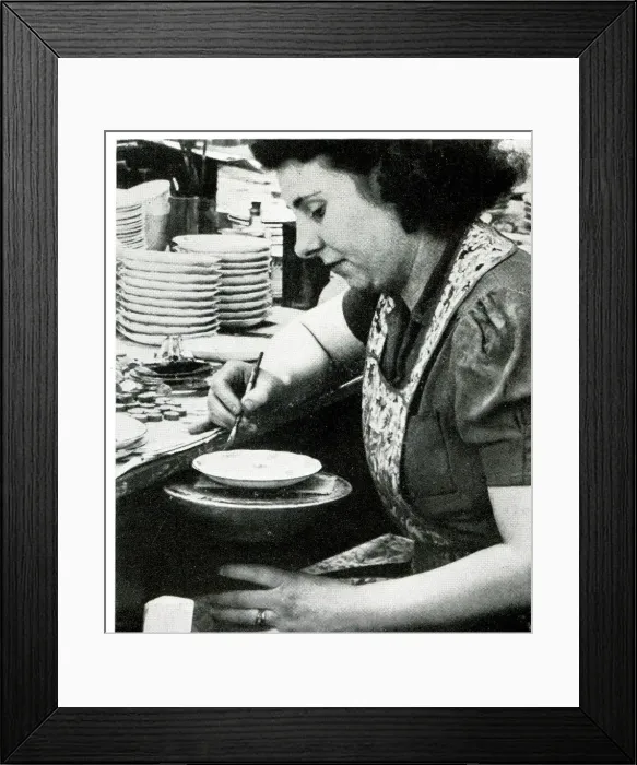 Framed Print : Ceramics artist edge-lining china Framed Print : Ceramics artist edge-lining china