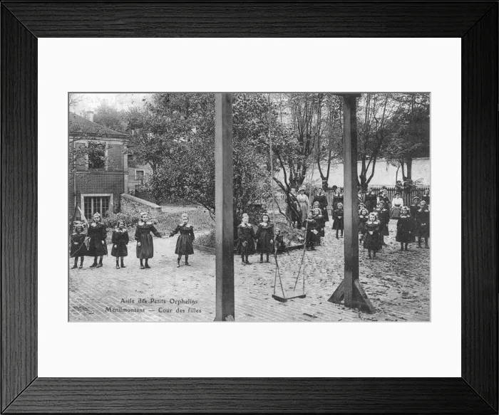 Framed Print : Asile de Petits Orphelins, Menilmontant, Paris Framed Print : Asile de Petits Orphelins, Menilmontant, Paris