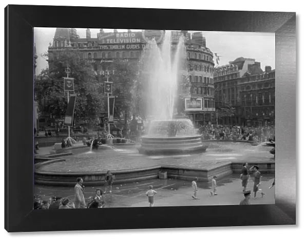 Fountain, Trafalgar Square - Coronation of Elizabeth II