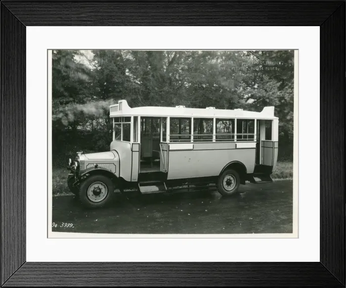 Framed Print : China Bus Company bus Framed Print : China Bus Company bus