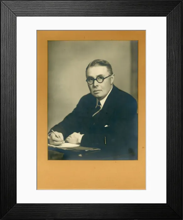 Framed Print : IAE President, 1944-45, John Shearman, by Elliott and Fry Framed Print : IAE President, 1944-45, John Shearman, by Elliott and Fry