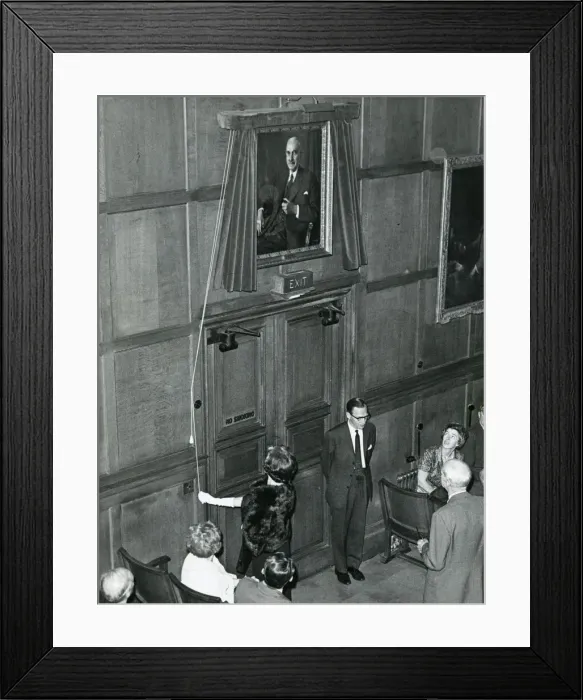 Framed Print : Miss Stanier unveiling Sir William Staniers portrait Framed Print : Miss Stanier unveiling Sir William Staniers portrait