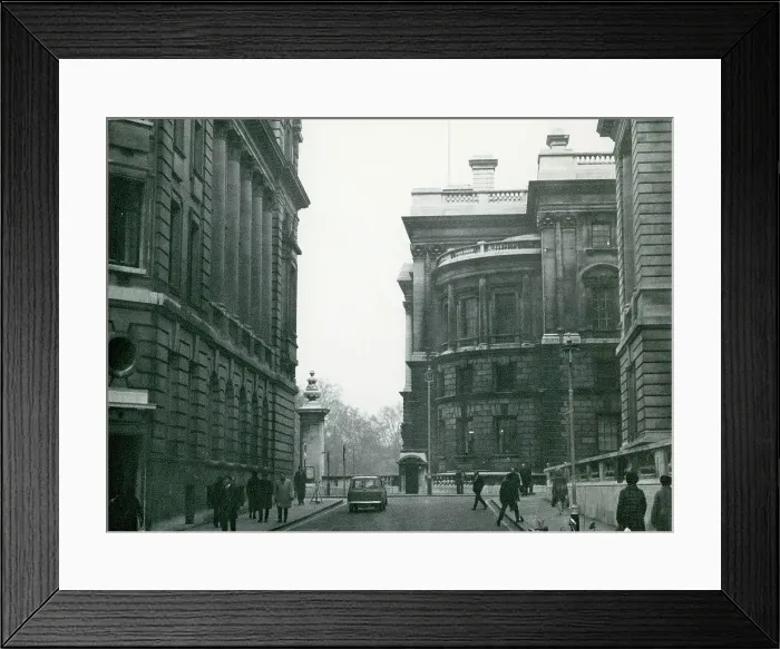 Framed Print : Exterior, IMechE Headquarters, 1 Birdcage Walk