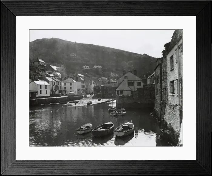 Framed Print : Boats in the harbour at Polperro, Cornwall Framed Print : Boats in the harbour at Polperro, Cornwall