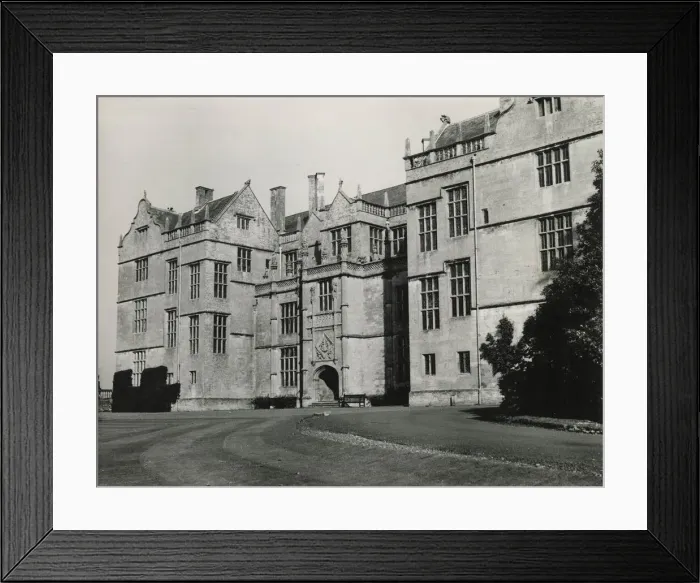 Framed Print : Montacute House, Montacute, Somerset Framed Print : Montacute House, Montacute, Somerset