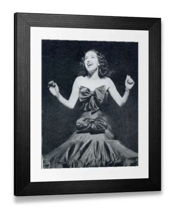 Framed Print : Pat Kirkwood in Black Velvet at the London Hippodrome Framed Print : Pat Kirkwood in Black Velvet at the London Hippodrome