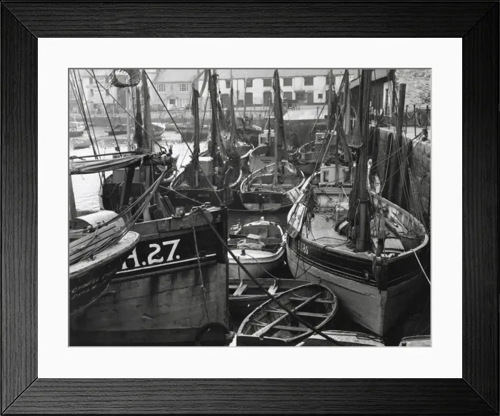 Framed Print : Boats in Brixham Harbour, Devon Framed Print : Boats in Brixham Harbour, Devon