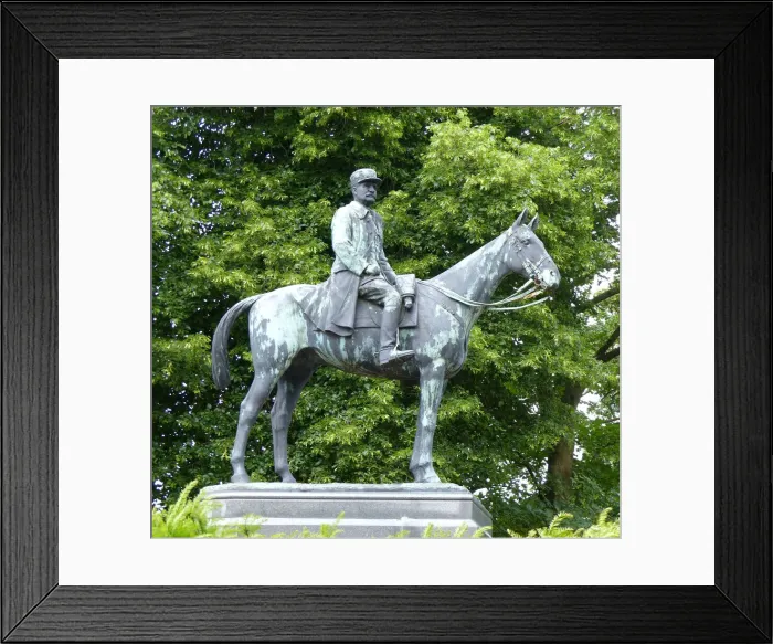 Framed Print : Marechal Foch statue, Mont Cassel Framed Print : Marechal Foch statue, Mont Cassel