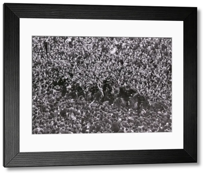 Framed Print : VE Day - aerial view of crowds in London - Churchill Framed Print : VE Day - aerial view of crowds in London - Churchill