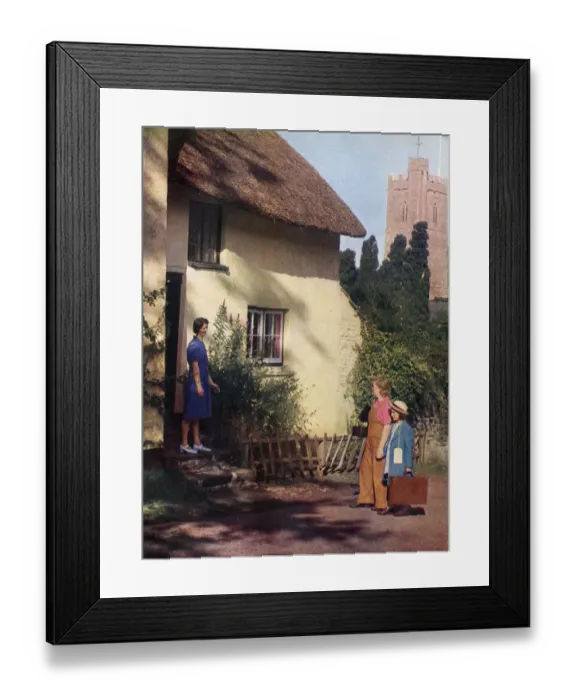 Framed Print : Evacuee arriving at her new home with the Billeting Officer Framed Print : Evacuee arriving at her new home with the Billeting Officer