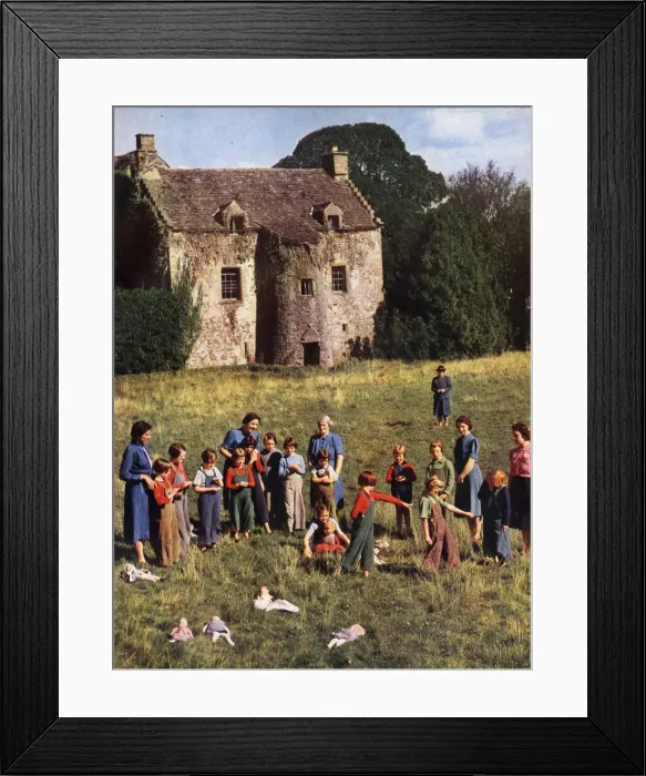 Framed Print : Evacuees in the grounds of their Hostel Framed Print : Evacuees in the grounds of their Hostel