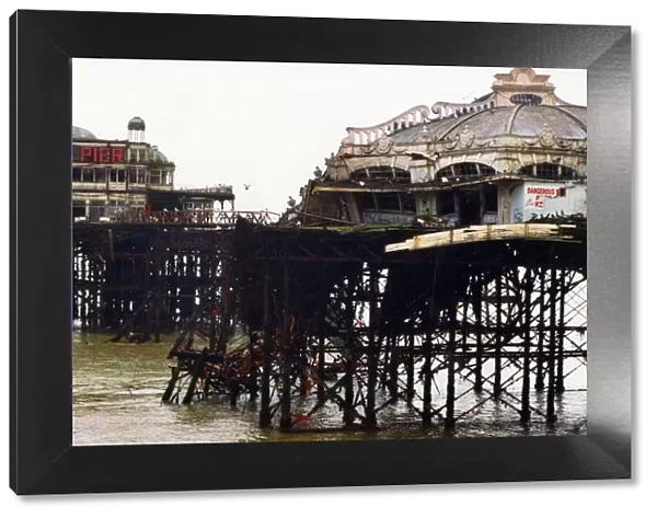 Brighton West Pier - Prior to fire and final collapse