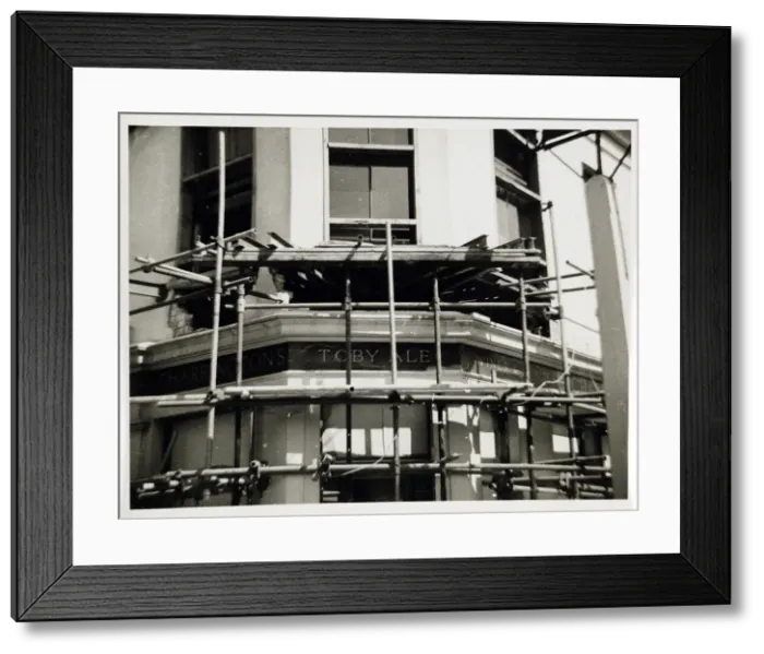 Framed Print : Photograph of Bricklayers Arms, Norwood (Old), London Framed Print : Photograph of Bricklayers Arms, Norwood (Old), London