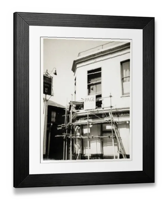 Framed Print : Photograph of Bricklayers Arms, Norwood (Old), London Framed Print : Photograph of Bricklayers Arms, Norwood (Old), London