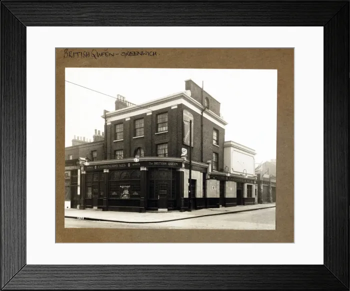 Framed Print : Photograph of British Queen PH, Greenwich, London Framed Print : Photograph of British Queen PH, Greenwich, London