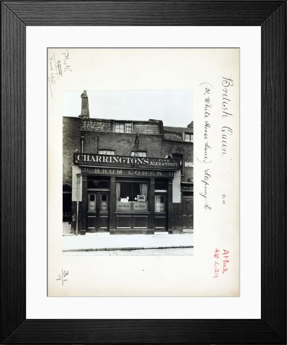 Framed Print : Photograph of British Queen PH, Stepney, London Framed Print : Photograph of British Queen PH, Stepney, London
