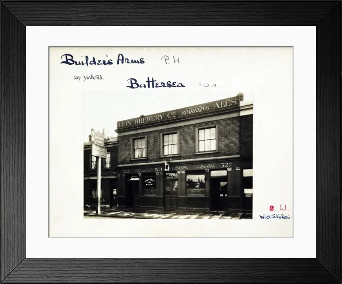 Framed Print : Photograph of Builders Arms, Battersea, London Framed Print : Photograph of Builders Arms, Battersea, London
