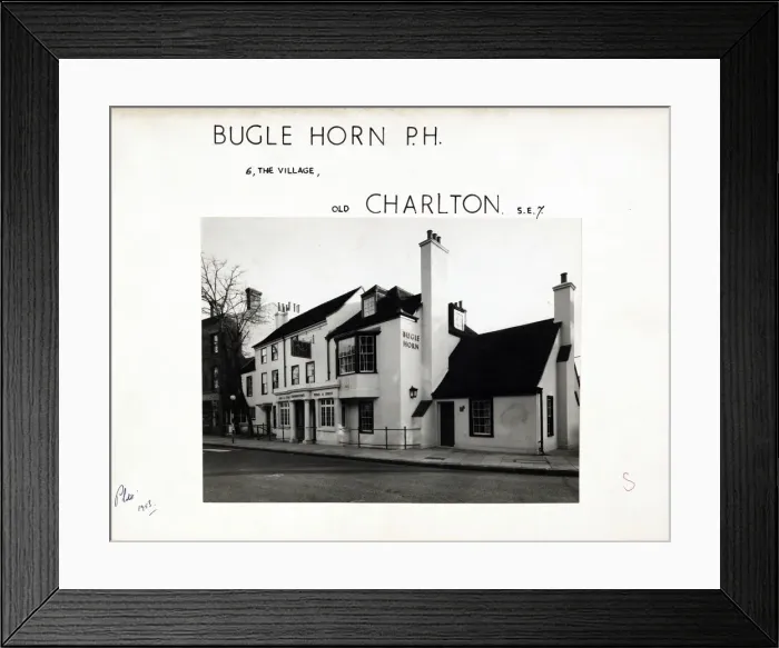 Framed Print : Photograph of Bugle Horn PH, Old Charlton, London Framed Print : Photograph of Bugle Horn PH, Old Charlton, London