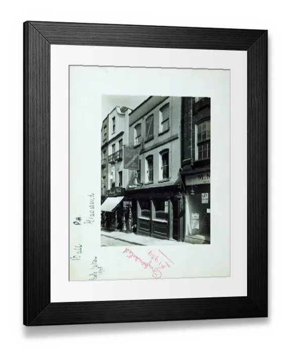 Framed Print : Photograph of Bull PH, Gravesend, Kent Framed Print : Photograph of Bull PH, Gravesend, Kent