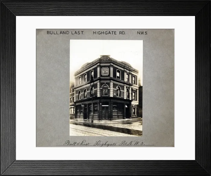 Framed Print : Photograph of Bull & Last PH, Kentish Town, London Framed Print : Photograph of Bull & Last PH, Kentish Town, London
