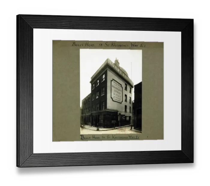 Framed Print : Photograph of Bulls Head PH, East Smithfield (Old), London Framed Print : Photograph of Bulls Head PH, East Smithfield (Old), London