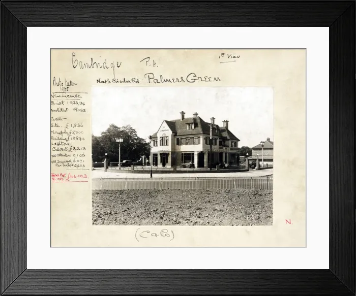 Framed Print : Photograph of Cambridge PH, Palmers Green, London Framed Print : Photograph of Cambridge PH, Palmers Green, London
