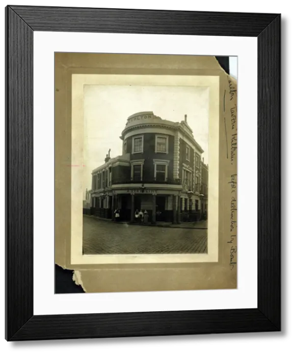 Framed Print : Photograph of Carlton PH, Kilburn (Old), London Framed Print : Photograph of Carlton PH, Kilburn (Old), London