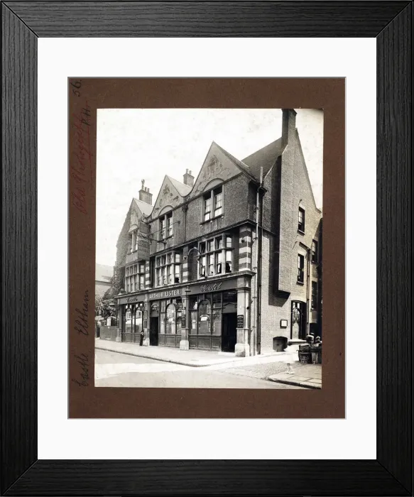 Framed Print : Photograph of Castle PH, Eltham (Old), Greater London Framed Print : Photograph of Castle PH, Eltham (Old), Greater London