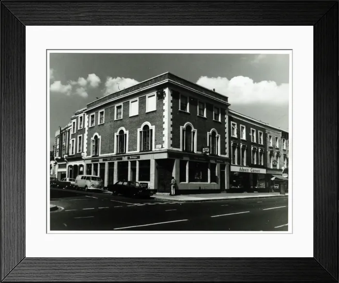 Framed Print : Photograph of Castle PH, Highbury, London Framed Print : Photograph of Castle PH, Highbury, London