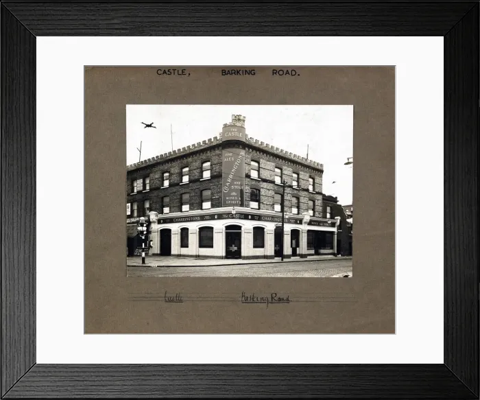 Framed Print : Photograph of Castle PH, Plaistow, London Framed Print : Photograph of Castle PH, Plaistow, London