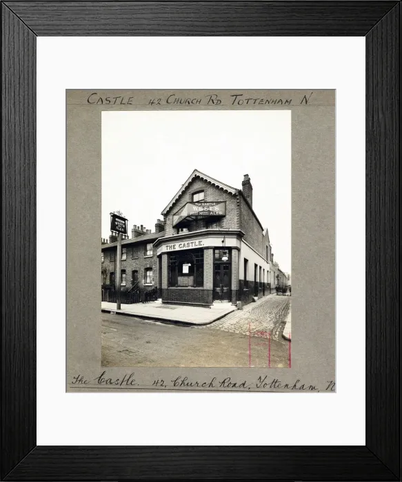 Framed Print : Photograph of Castle PH, Tottenham, London Framed Print : Photograph of Castle PH, Tottenham, London