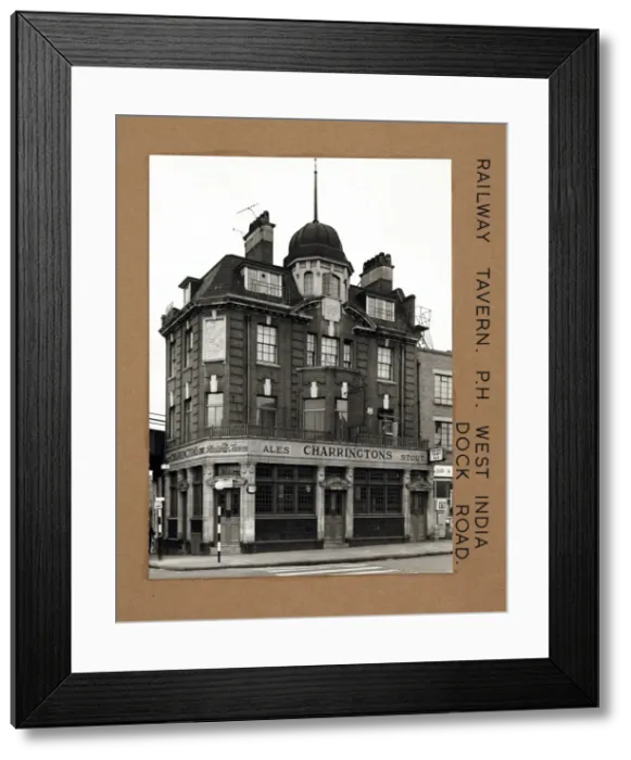Framed Print : Photograph of Charlie Browns PH, Limehouse, London Framed Print : Photograph of Charlie Browns PH, Limehouse, London