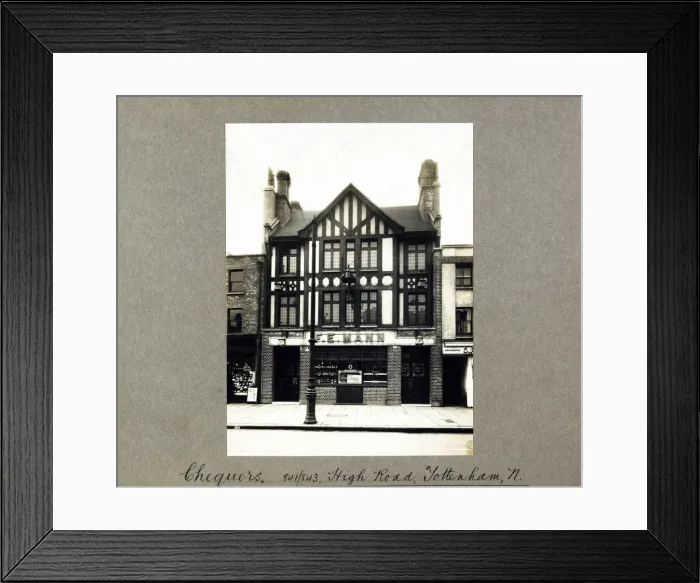 Framed Print : Photograph of Chequers PH, Tottenham, London Framed Print : Photograph of Chequers PH, Tottenham, London