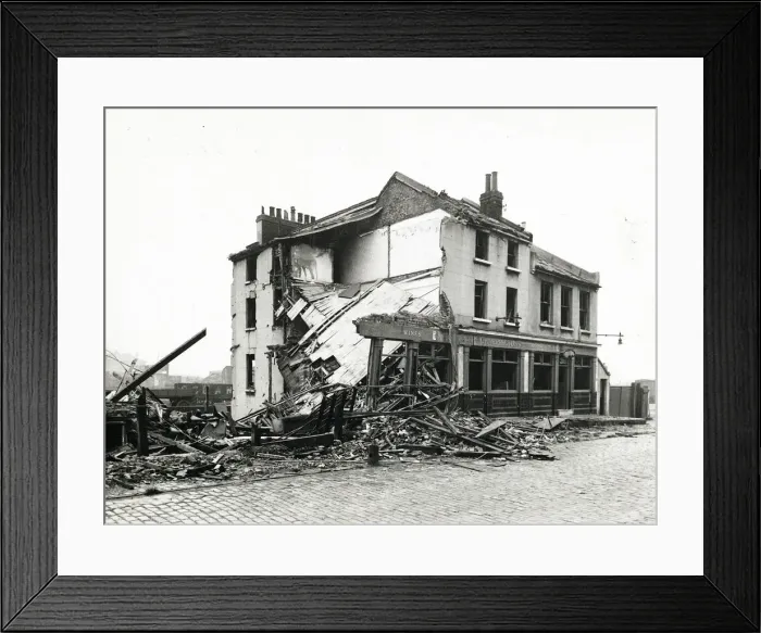 Framed Print : Photograph of City Arms, Victoria Docks, London Framed Print : Photograph of City Arms, Victoria Docks, London