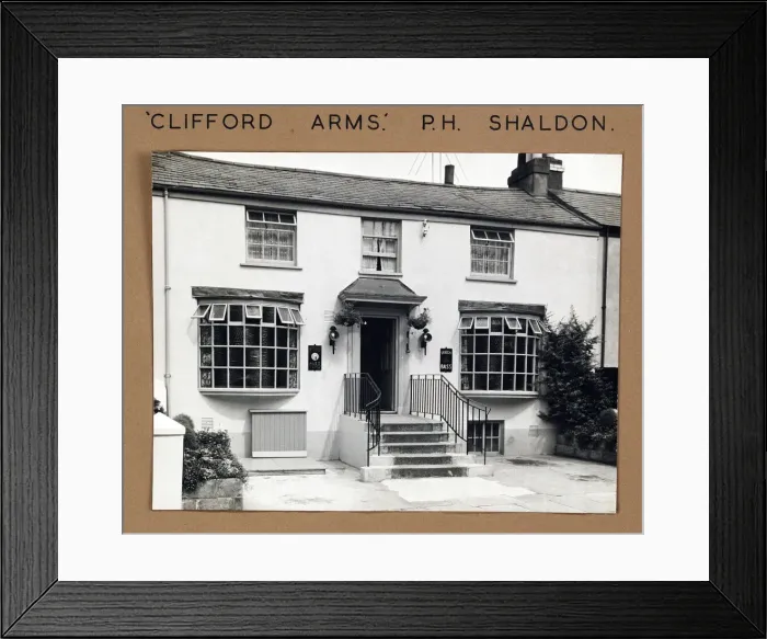 Framed Print : Photograph of Clifford Arms, Shaldon, Devon Framed Print : Photograph of Clifford Arms, Shaldon, Devon