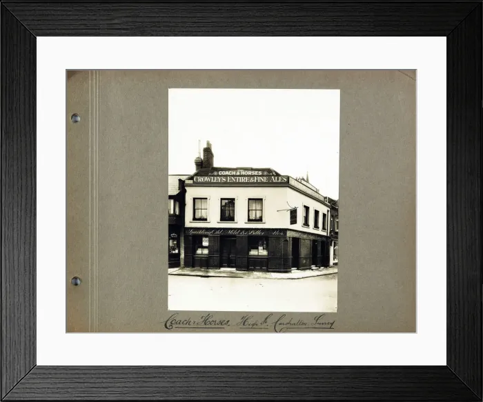 Framed Print : Photograph of Coach & Horses PH, Carshalton, Surrey Framed Print : Photograph of Coach & Horses PH, Carshalton, Surrey