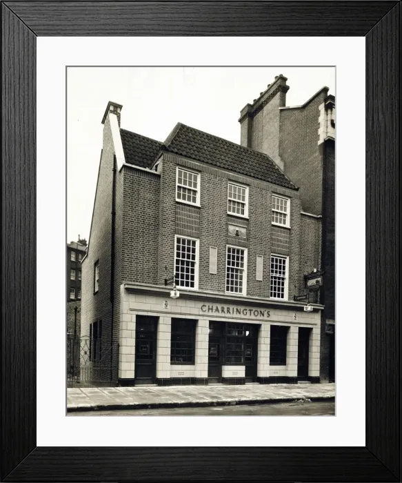 Framed Print : Photograph of Coach & Horses PH, Westminster, London Framed Print : Photograph of Coach & Horses PH, Westminster, London