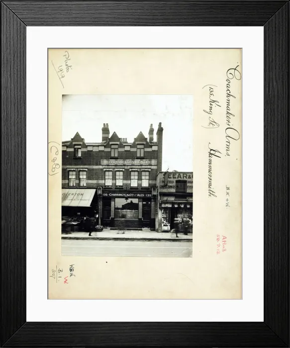 Framed Print : Photograph of Coachmakers PH, Hammersmith, London Framed Print : Photograph of Coachmakers PH, Hammersmith, London
