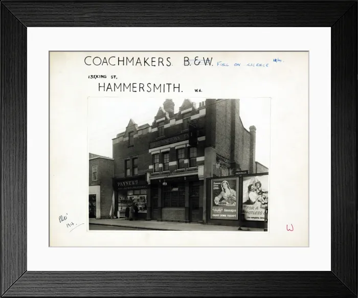 Framed Print : Photograph of Coachmakers PH, Hammersmith, London Framed Print : Photograph of Coachmakers PH, Hammersmith, London