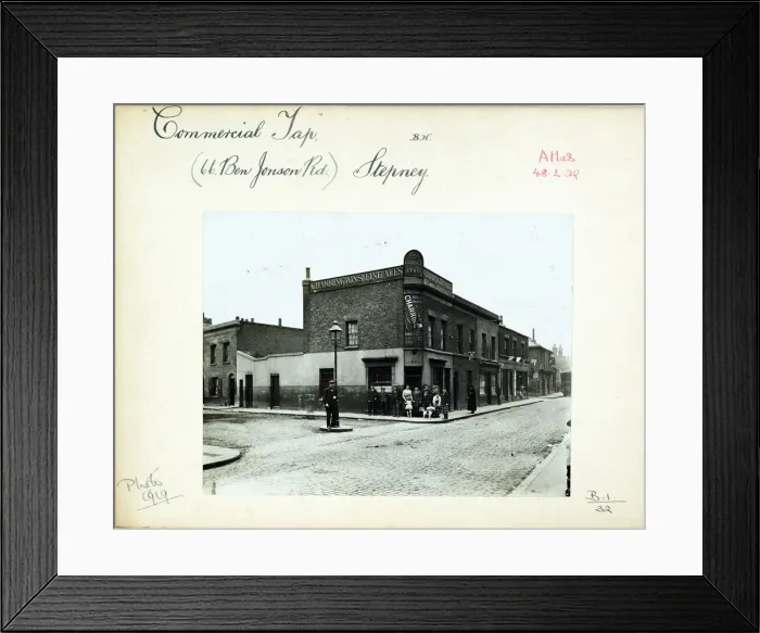 Framed Print : Photograph of Commercial Tap PH, Stepney, London Framed Print : Photograph of Commercial Tap PH, Stepney, London
