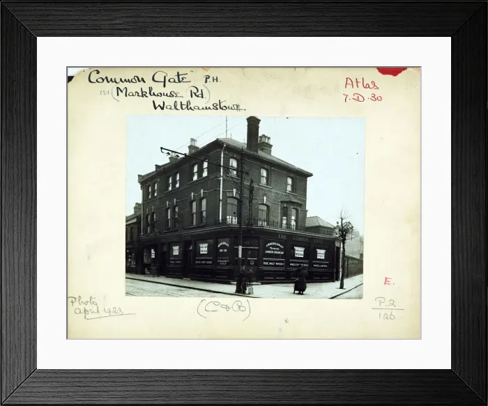 Framed Print : Photograph of Common Gate PH, Walthamstow, London Framed Print : Photograph of Common Gate PH, Walthamstow, London